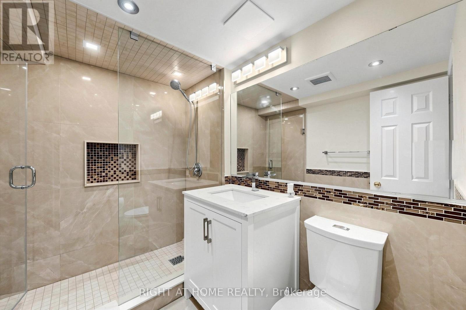 5 Mendoza Drive, Brampton (Fletcher's Meadow), Ontario  L7A 3M3 - Photo 45 - W13822114