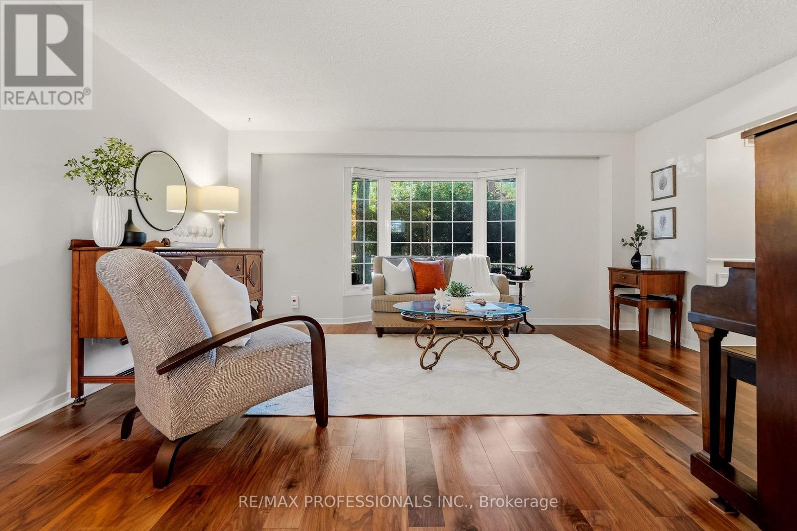 6888 Barrisdale Drive, Mississauga, Ontario  L5N 2H4 - Photo 12 - W13822118