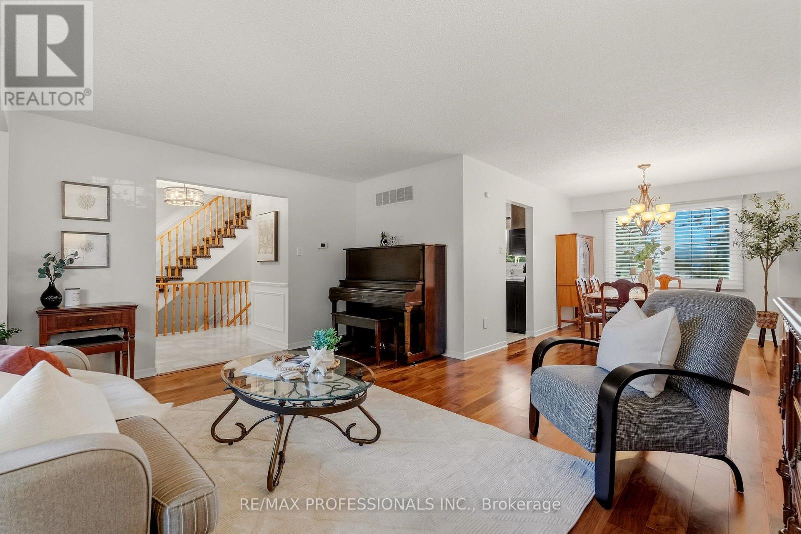 6888 Barrisdale Drive, Mississauga, Ontario  L5N 2H4 - Photo 13 - W13822118