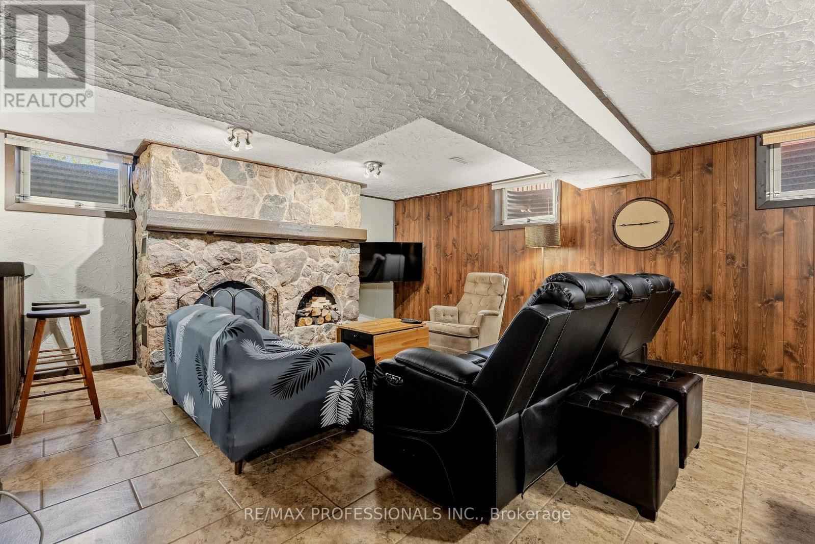 6888 Barrisdale Drive, Mississauga, Ontario  L5N 2H4 - Photo 36 - W13822118