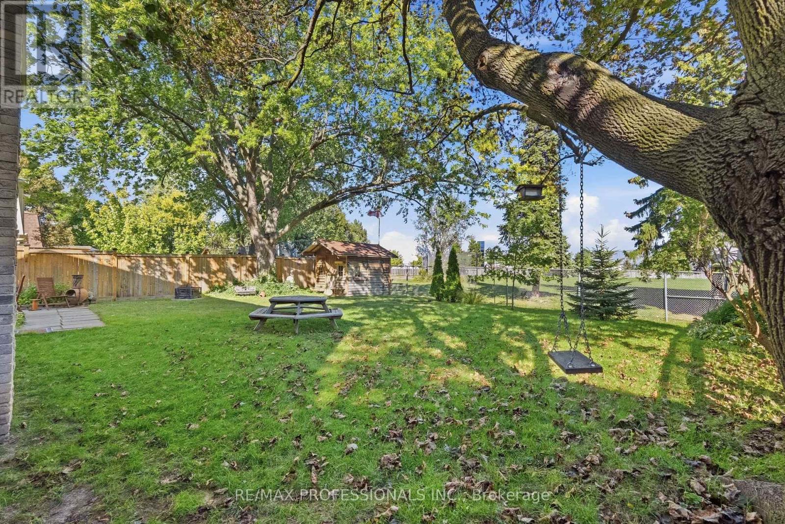 6888 Barrisdale Drive, Mississauga, Ontario  L5N 2H4 - Photo 44 - W13822118