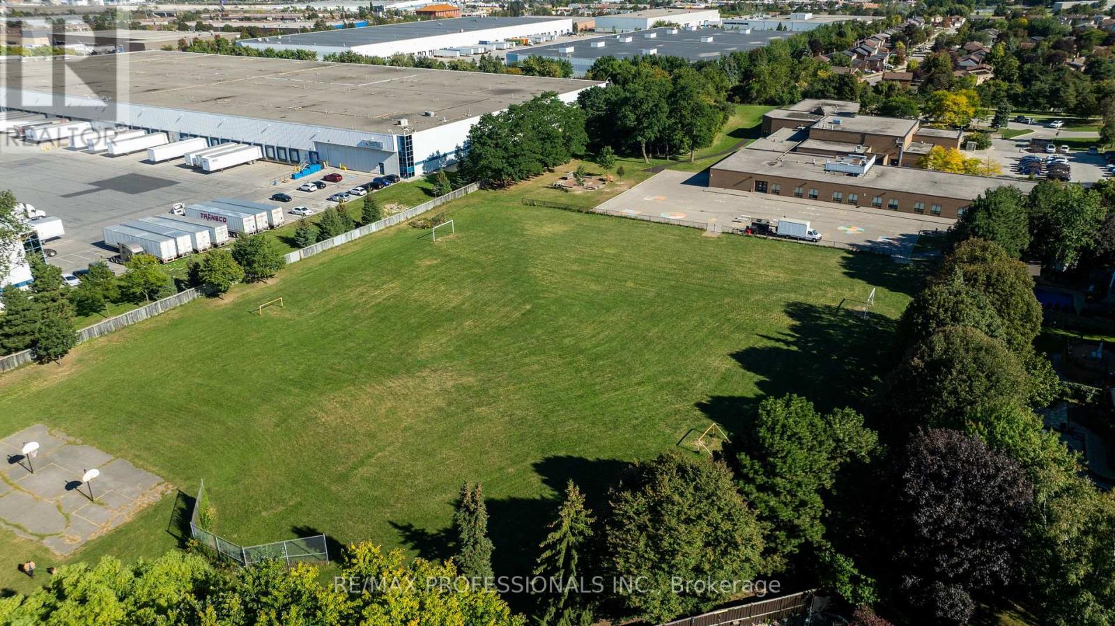 6888 Barrisdale Drive, Mississauga, Ontario  L5N 2H4 - Photo 46 - W13822118