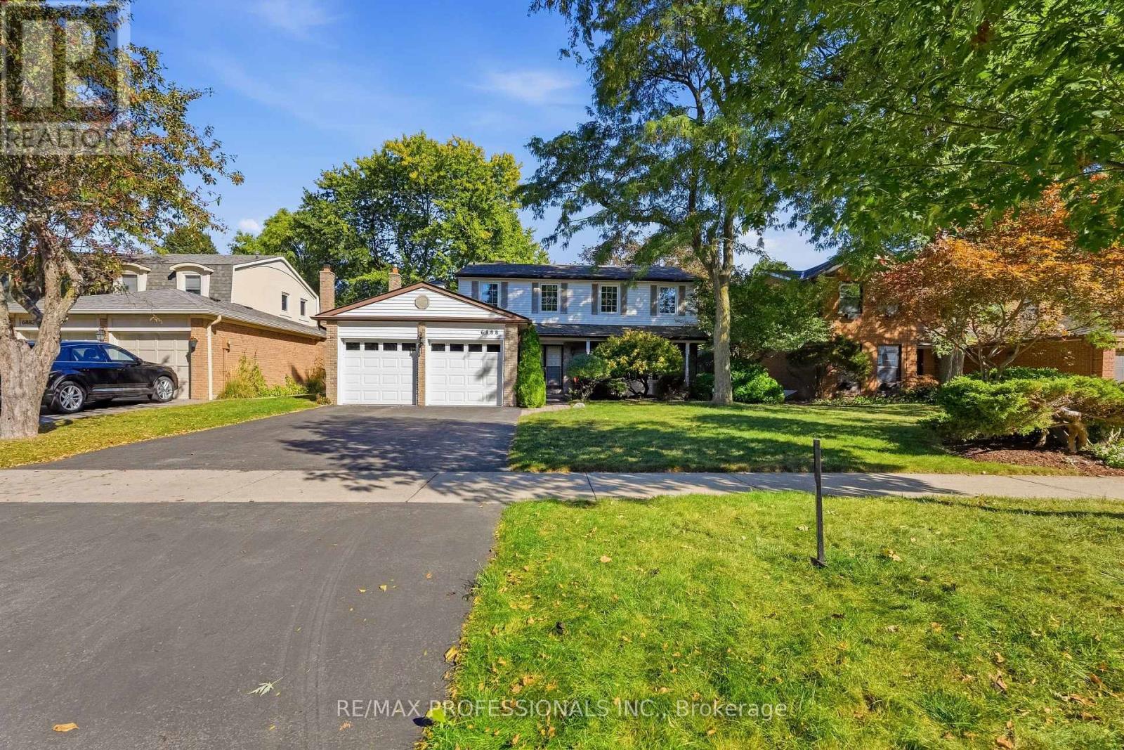 6888 Barrisdale Drive, Mississauga, Ontario  L5N 2H4 - Photo 5 - W13822118