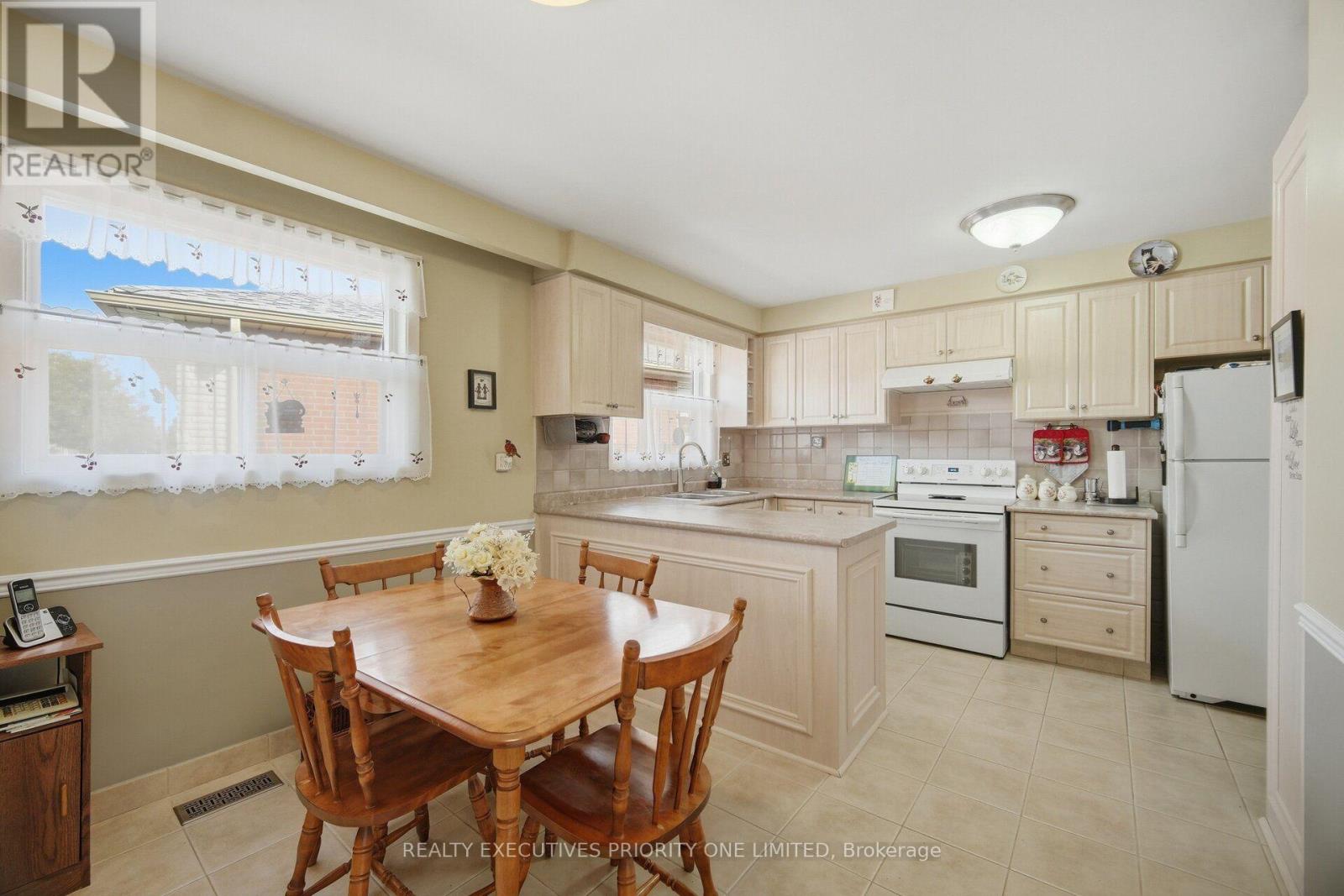 43 Elana Drive, Toronto, Ontario  M3N 2C1 - Photo 14 - W13822130