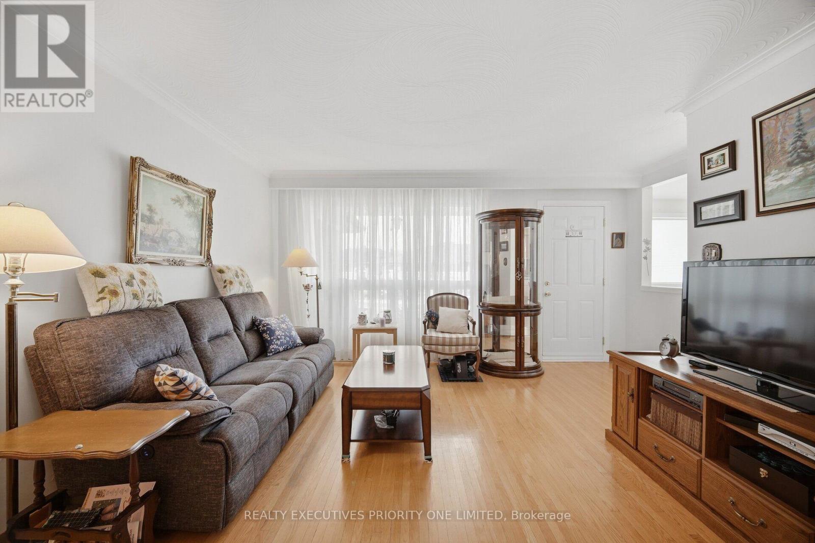 43 Elana Drive, Toronto, Ontario  M3N 2C1 - Photo 7 - W13822130