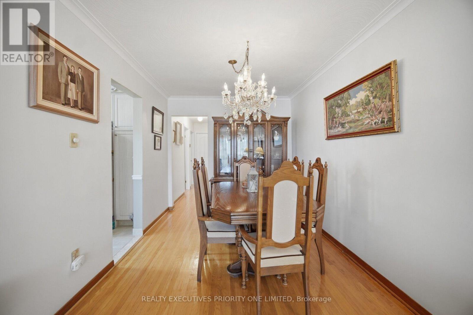 43 Elana Drive, Toronto, Ontario  M3N 2C1 - Photo 9 - W13822130
