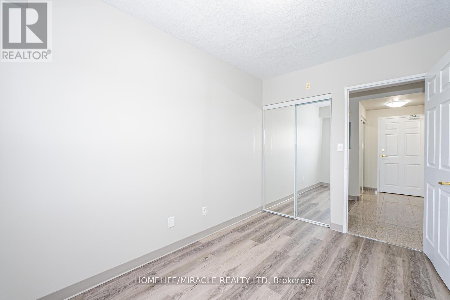 610 - 274 Erb Street W, Waterloo, Ontario  N2L 1W2 - Photo 11 - X13822040