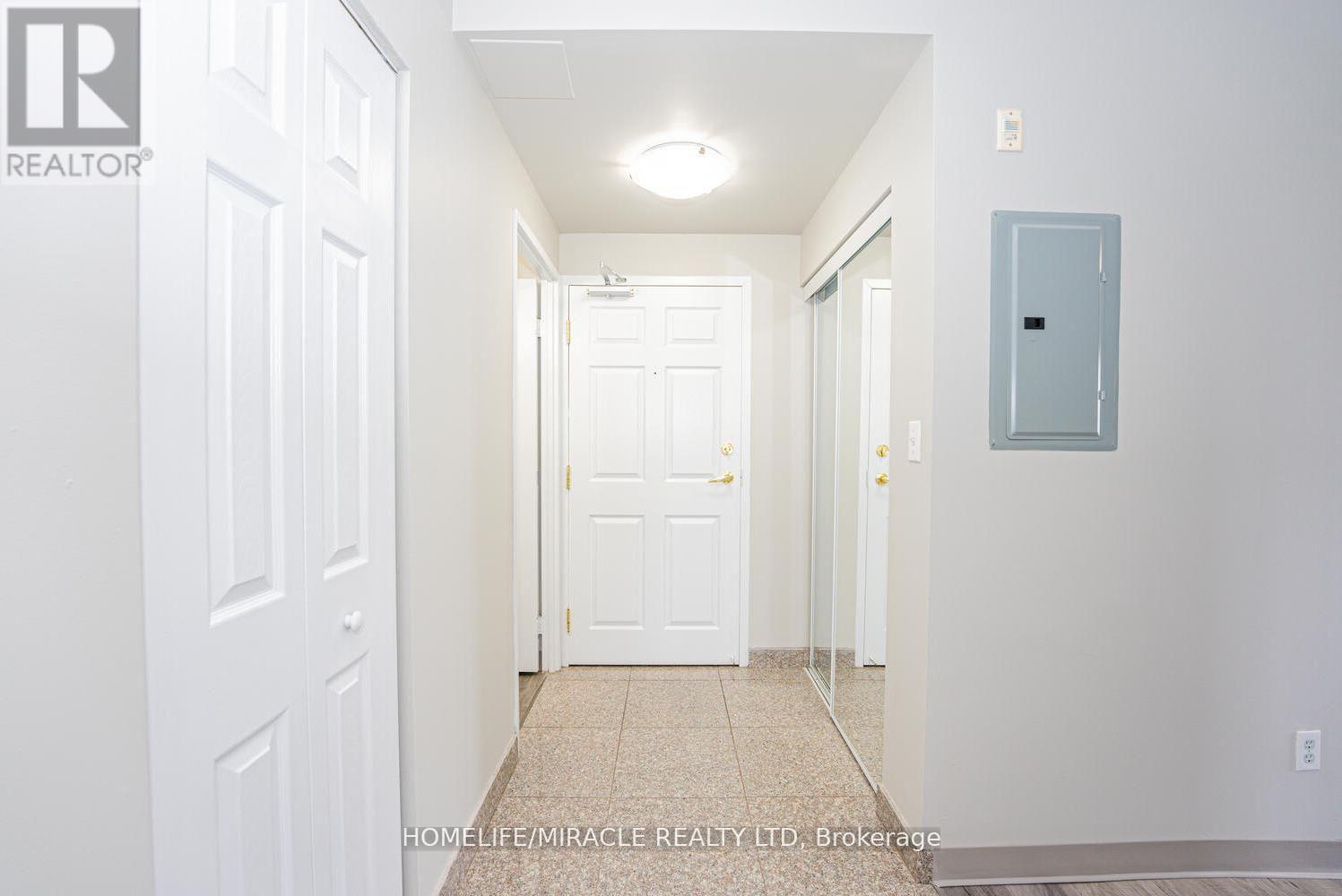 610 - 274 Erb Street W, Waterloo, Ontario  N2L 1W2 - Photo 8 - X13822040