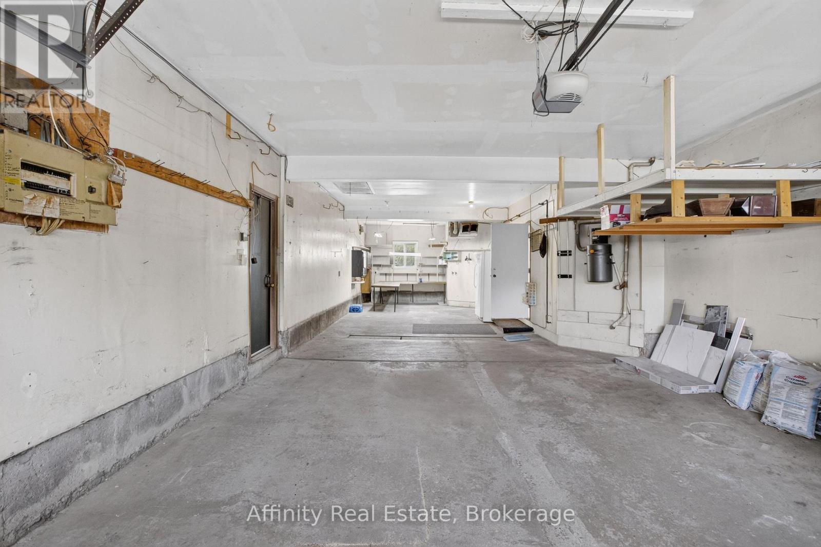 344 Driftwood Drive, Kitchener, Ontario  N2N 1Y7 - Photo 3 - X13822134