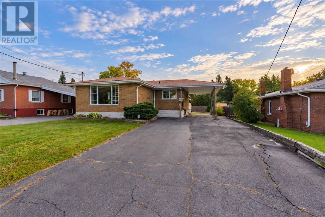 1184 Drummond Street, Sudbury, Ontario  P3A 4S8 - Photo 2 - 2130486