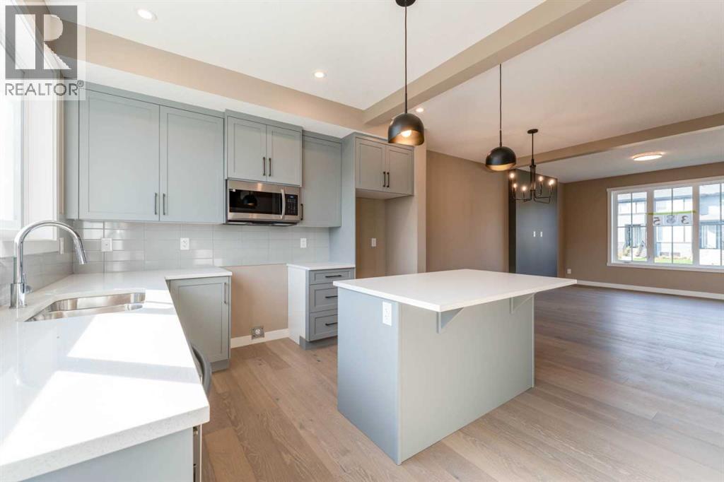 385 Waterford Boulevard, Chestermere, Alberta  T1X 3B8 - Photo 4 - A2347138