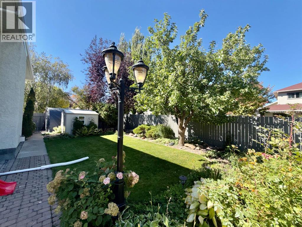 18 Heritage Close W, Lethbridge, Alberta  T1K 6R9 - Photo 7 - A2347773