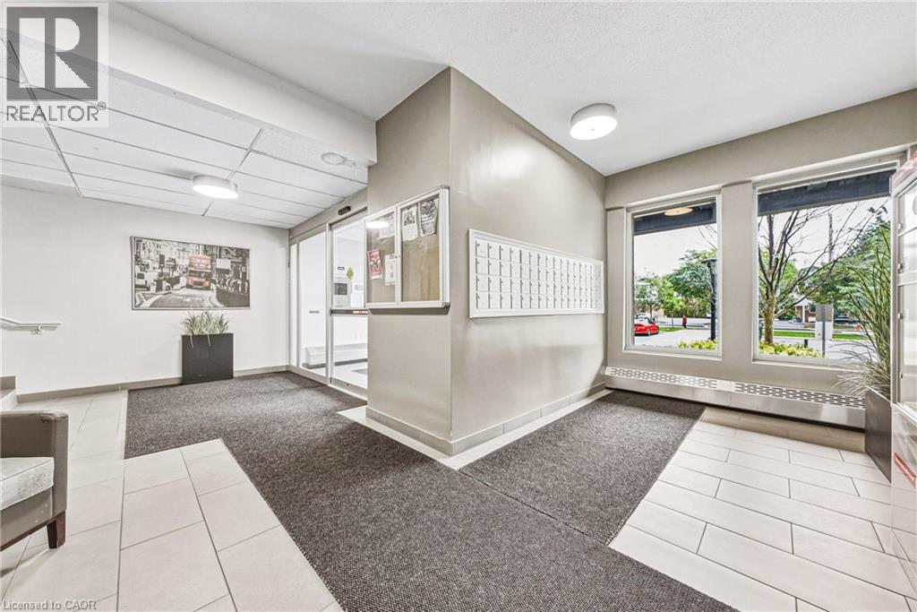 2077 Prospect Street Unit# 104, Burlington, Ontario  L7R 1Z4 - Photo 3 - 40864491