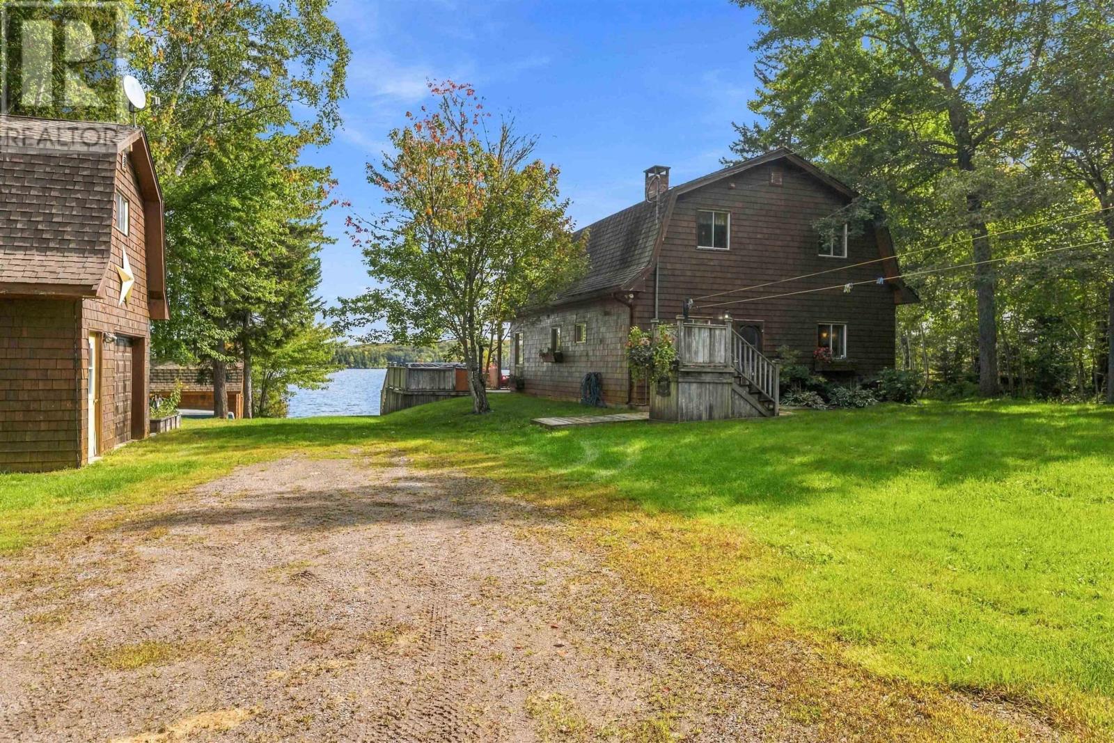 360 Birch Lane photo 20