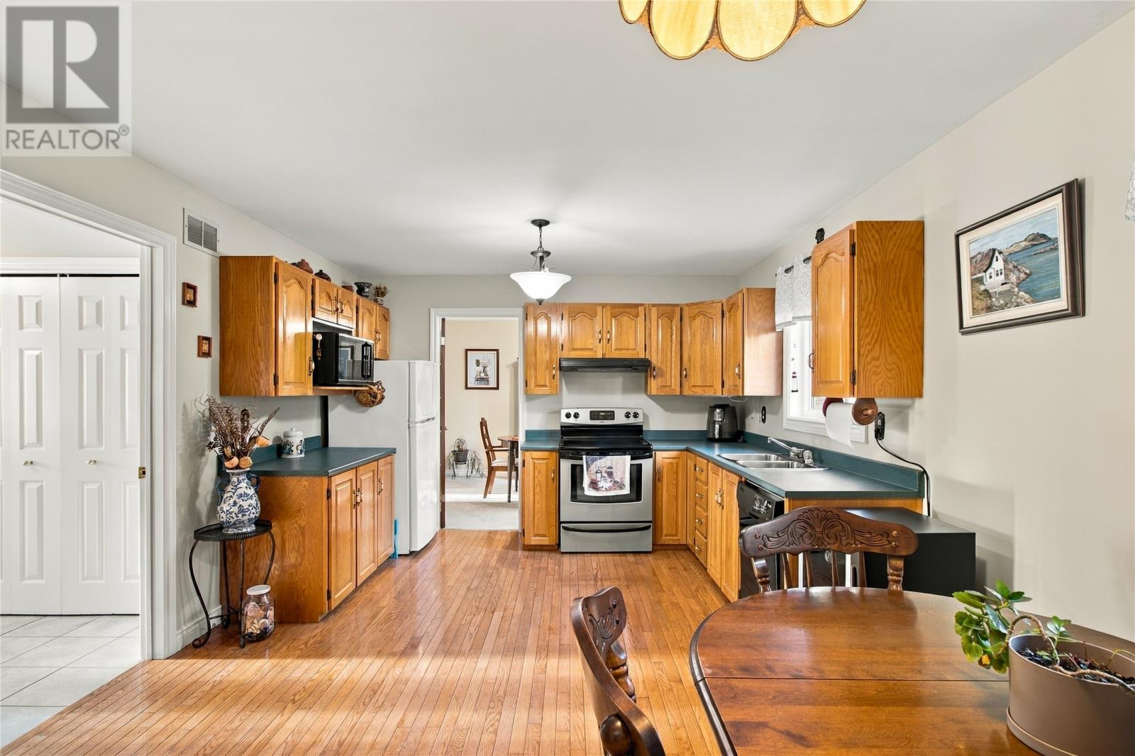 5 Trafalgar Drive, Mount pearl — photo 13