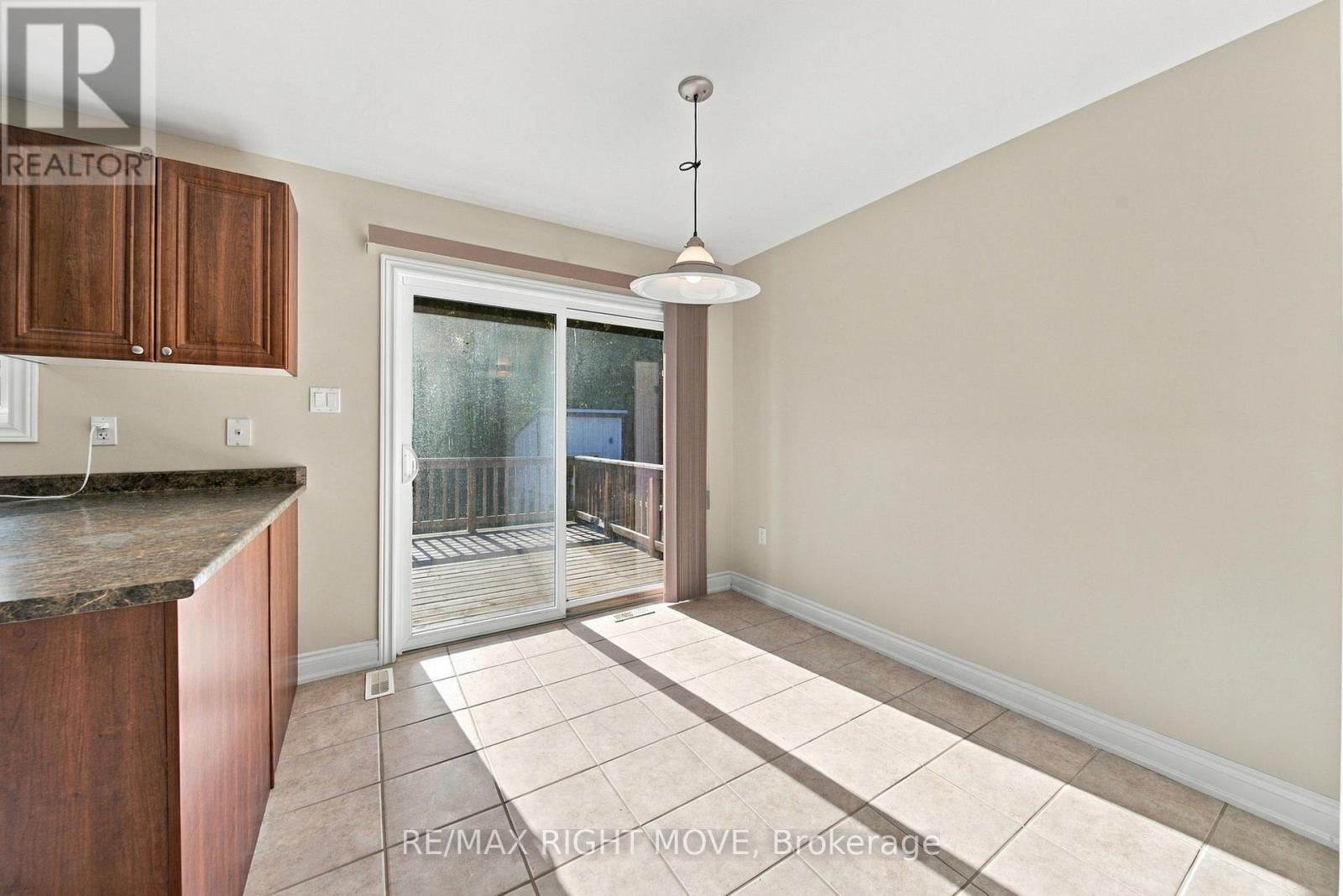 3240 Goldstein Road, Severn (West Shore), Ontario  L0K 2B0 - Photo 21 - S13822234