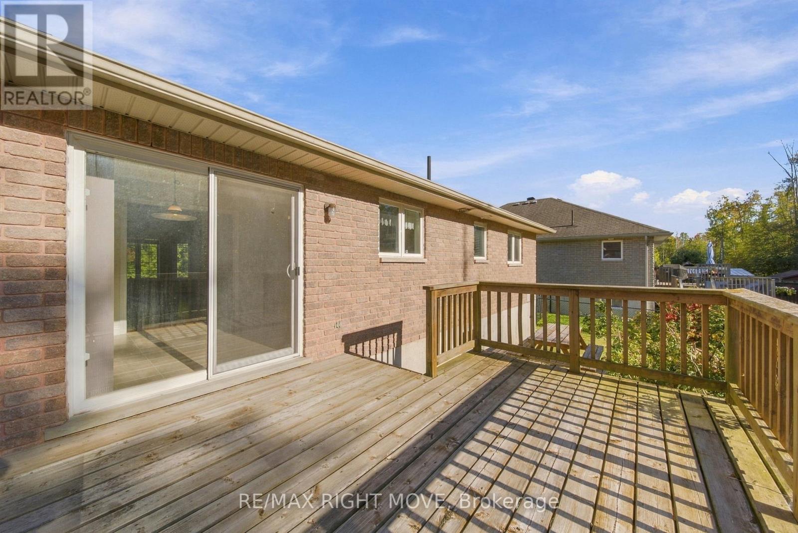 3240 Goldstein Road, Severn (West Shore), Ontario  L0K 2B0 - Photo 23 - S13822234