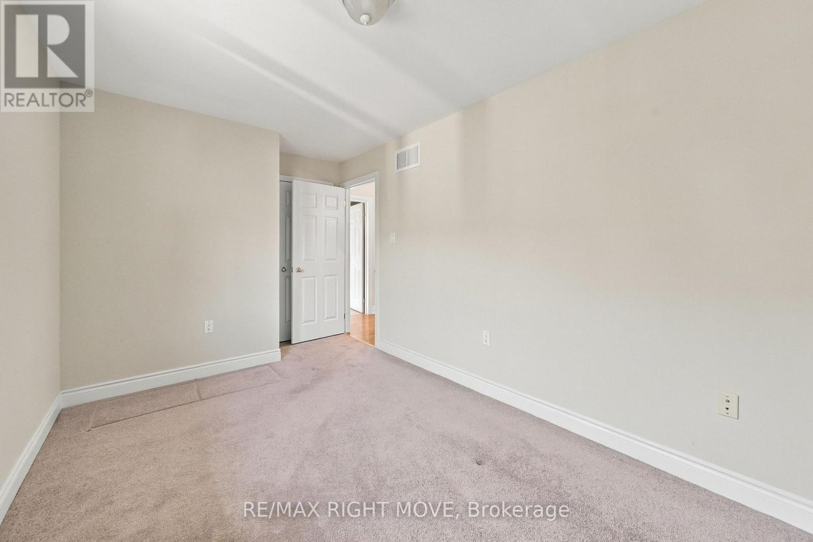 3240 Goldstein Road, Severn (West Shore), Ontario  L0K 2B0 - Photo 28 - S13822234