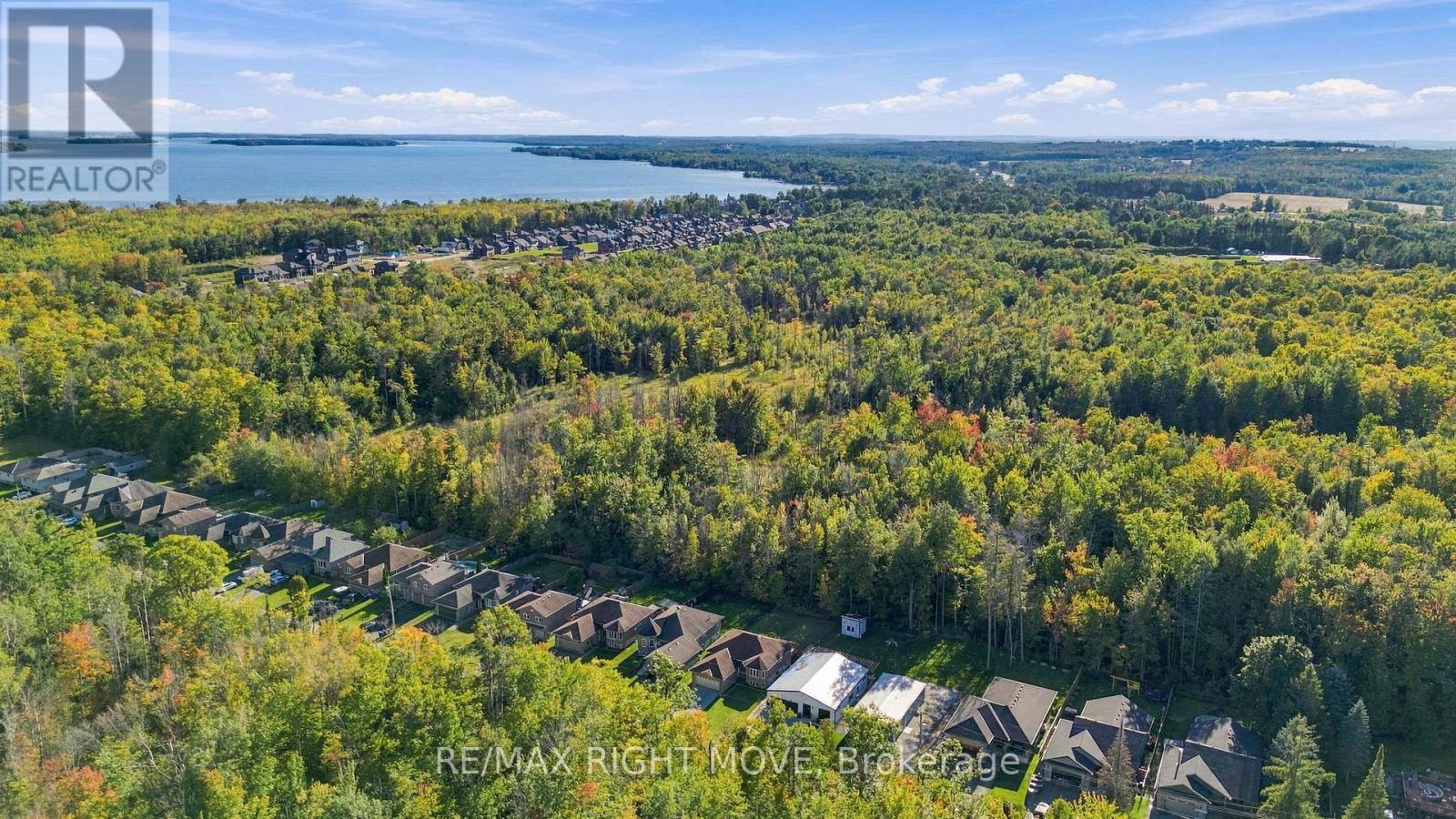 3240 Goldstein Road, Severn (West Shore), Ontario  L0K 2B0 - Photo 3 - S13822234
