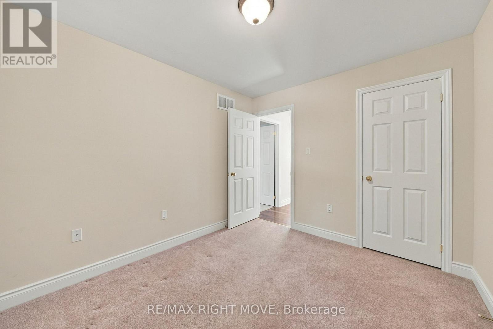 3240 Goldstein Road, Severn (West Shore), Ontario  L0K 2B0 - Photo 33 - S13822234