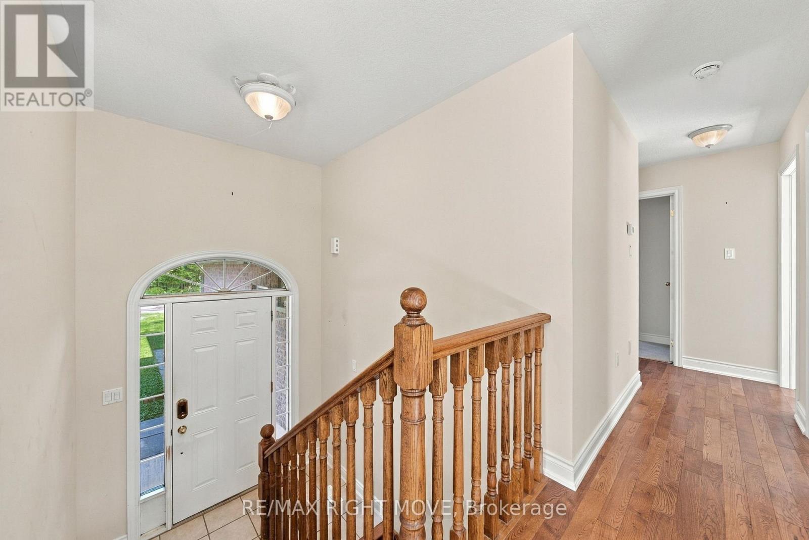 3240 Goldstein Road, Severn (West Shore), Ontario  L0K 2B0 - Photo 6 - S13822234