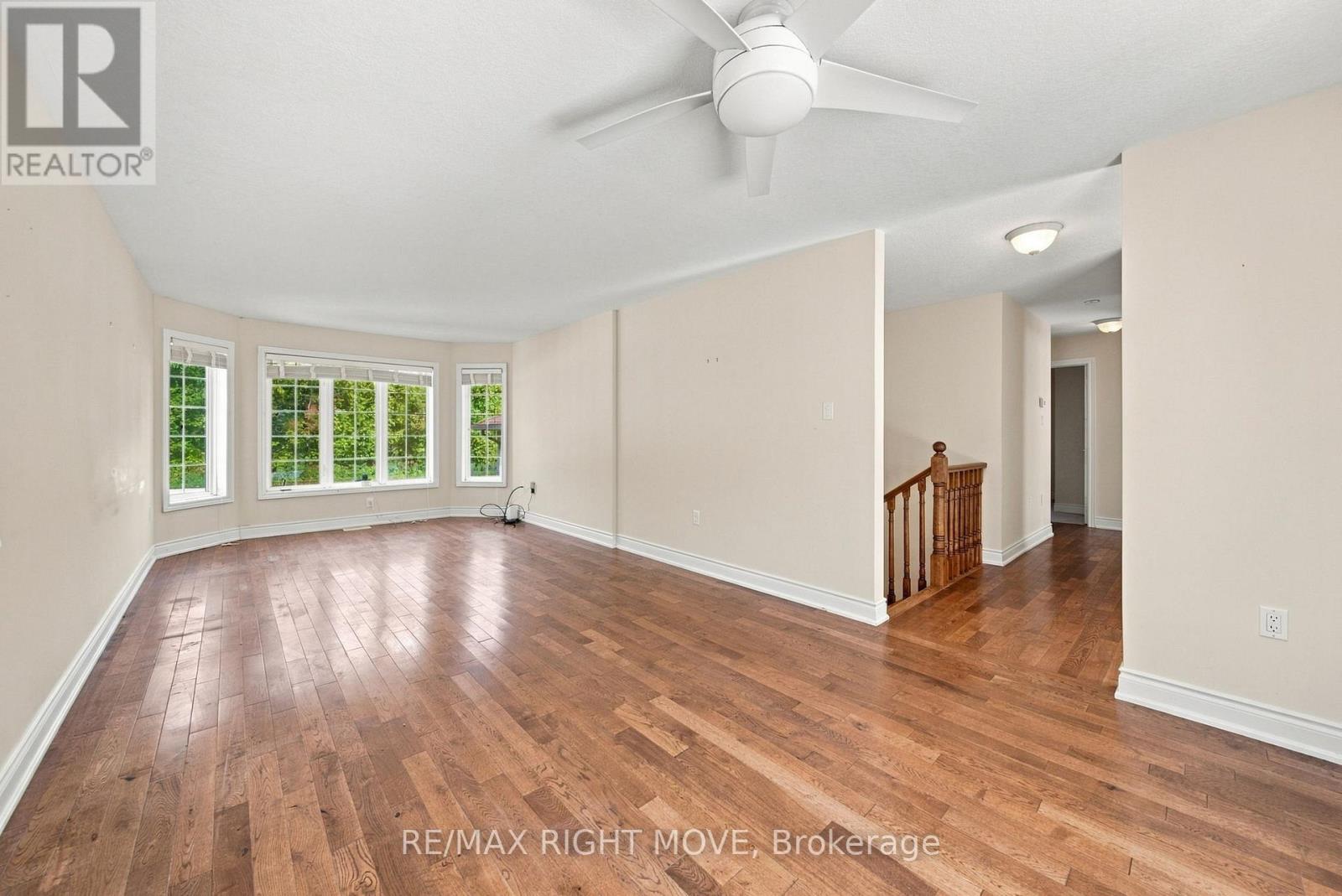 3240 Goldstein Road, Severn (West Shore), Ontario  L0K 2B0 - Photo 9 - S13822234