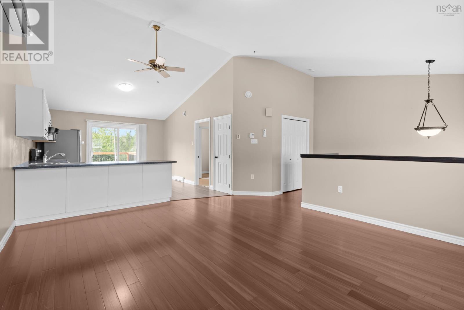 33 Brookview Drive photo 9