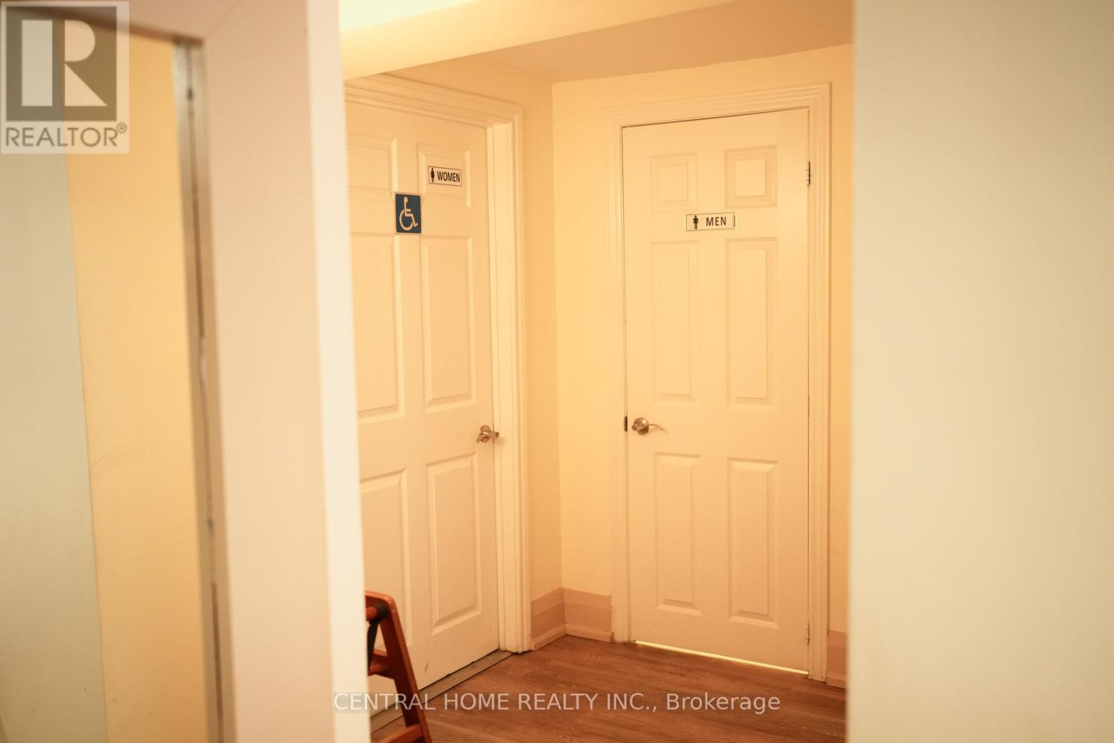 10123 Yonge Street, Richmond Hill, Ontario  L4C 1T7 - Photo 10 - N13822266