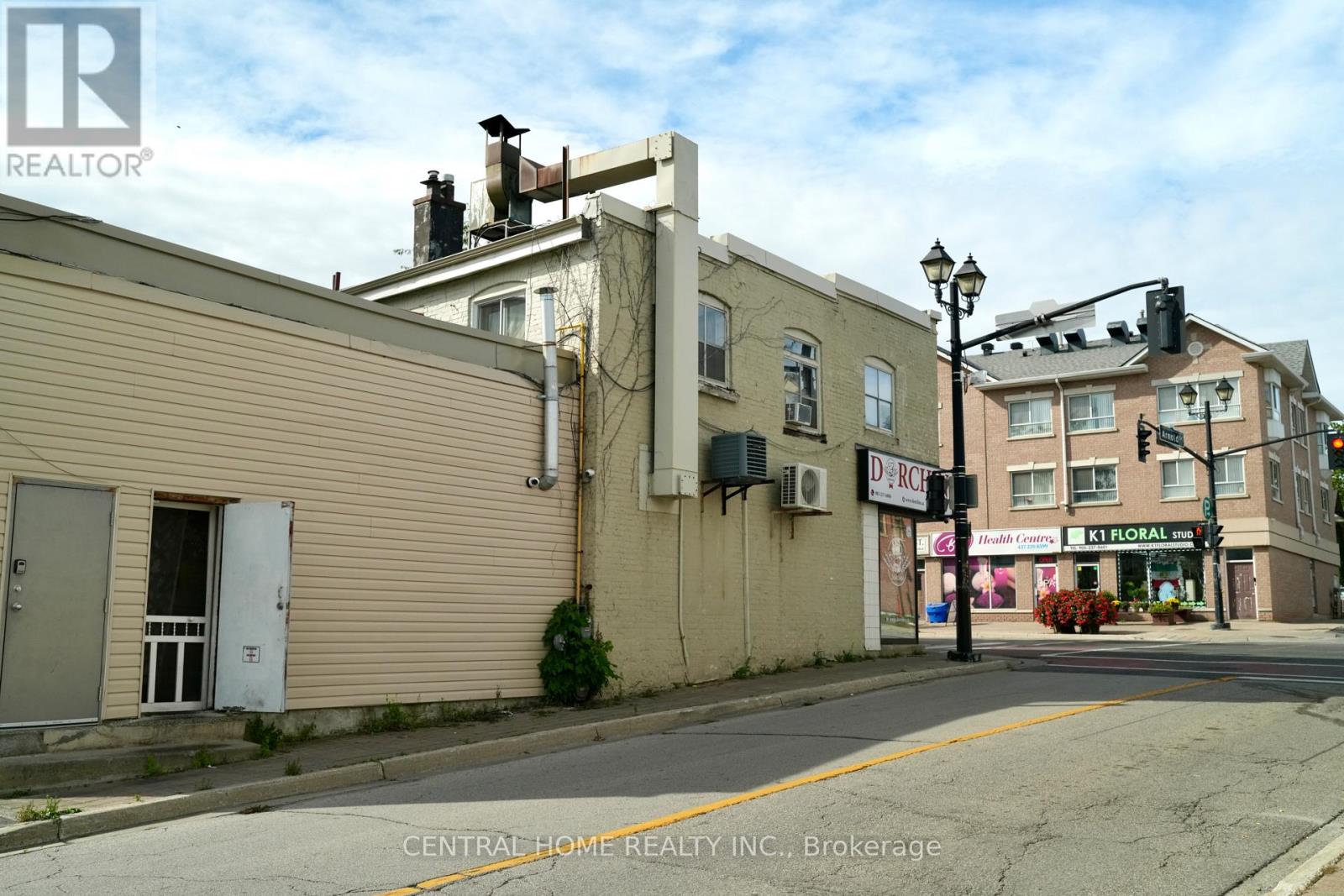 10123 Yonge Street, Richmond Hill, Ontario  L4C 1T7 - Photo 2 - N13822266