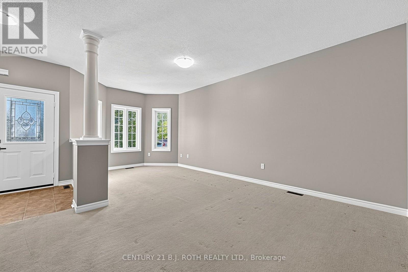 12 Lamont Crescent, Barrie (Ardagh), Ontario L4N 2G8 - Photo 10 - S13822274