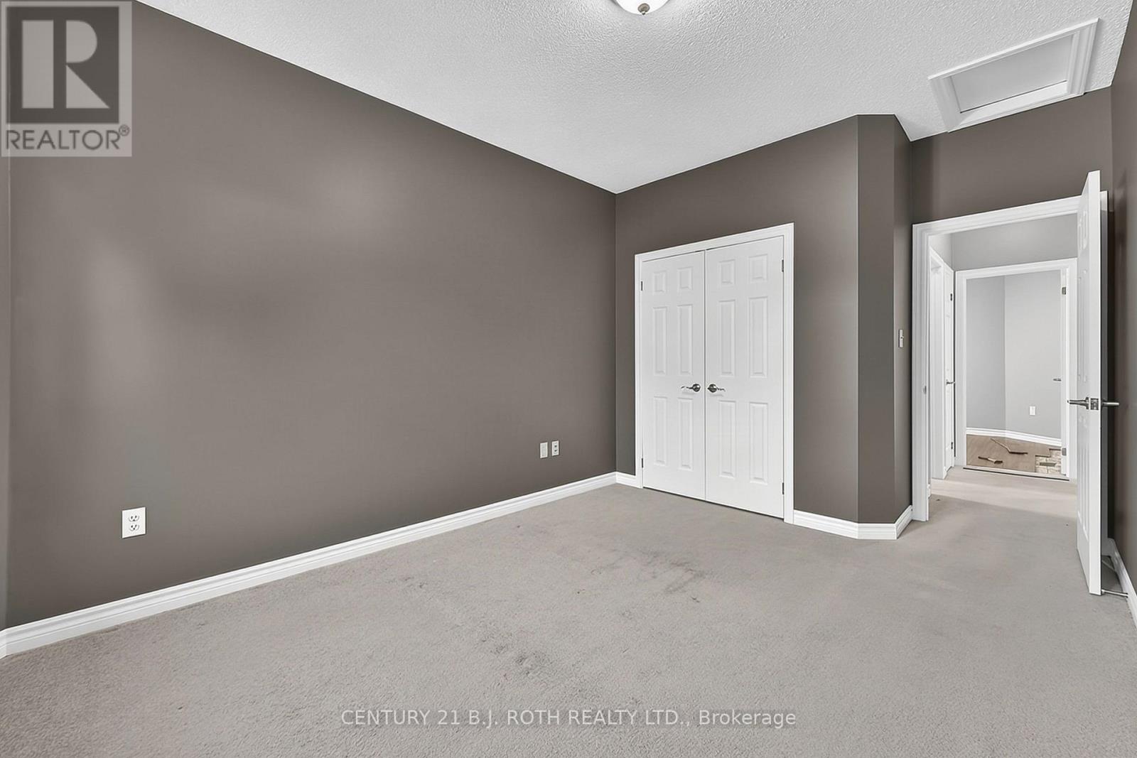 12 Lamont Crescent, Barrie (Ardagh), Ontario L4N 2G8 - Photo 15 - S13822274