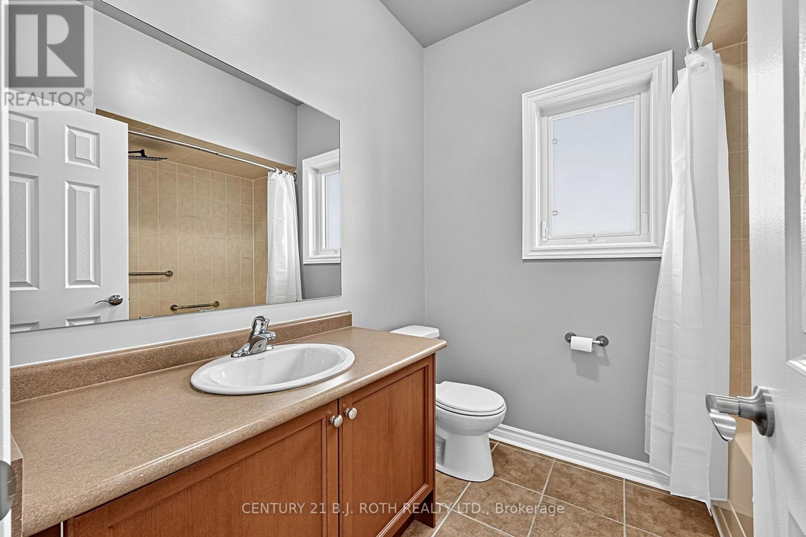 12 Lamont Crescent, Barrie (Ardagh), Ontario L4N 2G8 - Photo 17 - S13822274