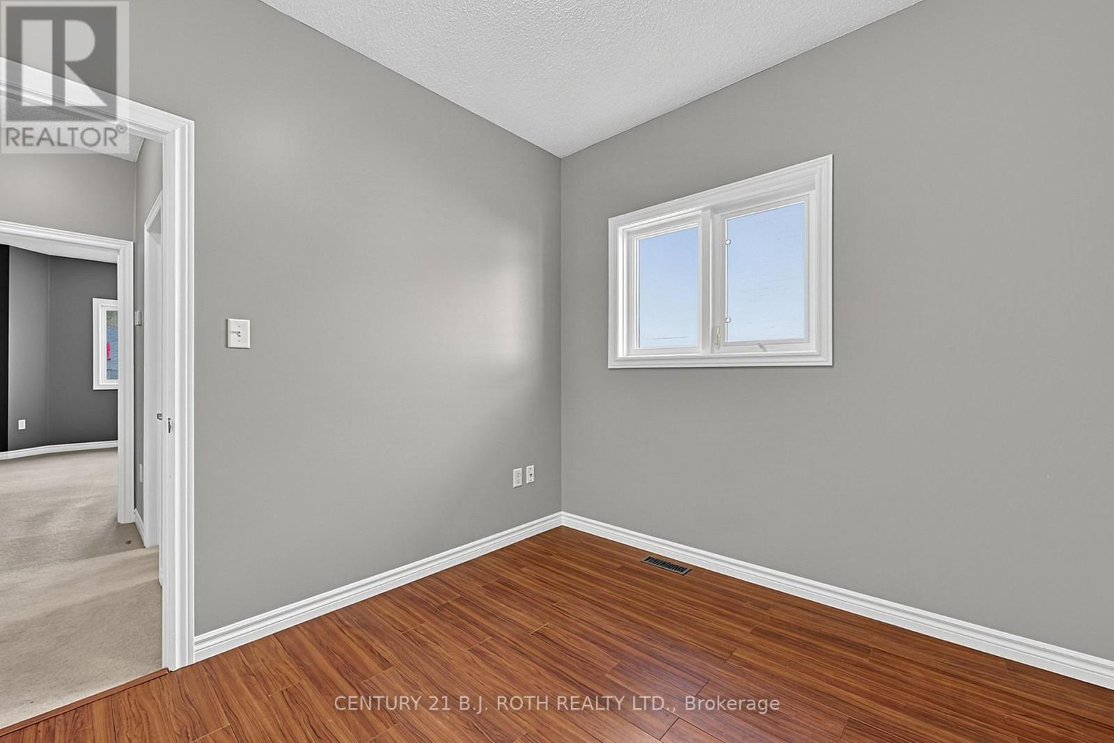12 Lamont Crescent, Barrie (Ardagh), Ontario L4N 2G8 - Photo 19 - S13822274