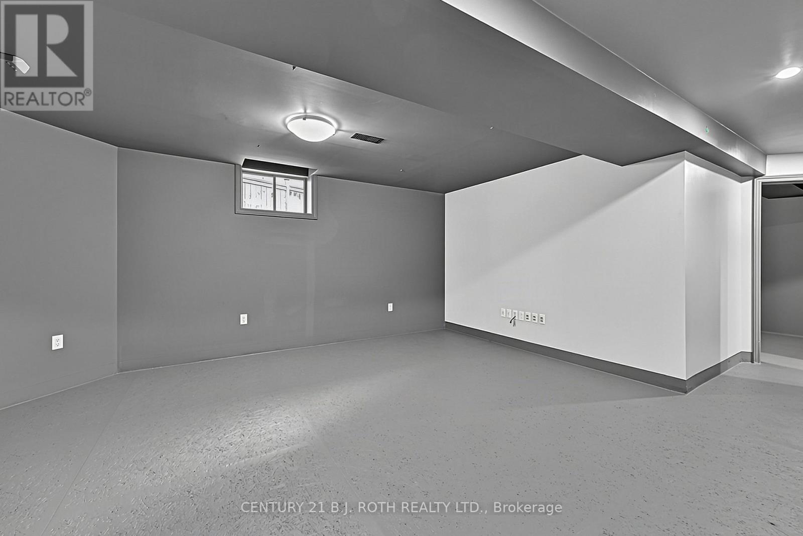 12 Lamont Crescent, Barrie (Ardagh), Ontario L4N 2G8 - Photo 20 - S13822274