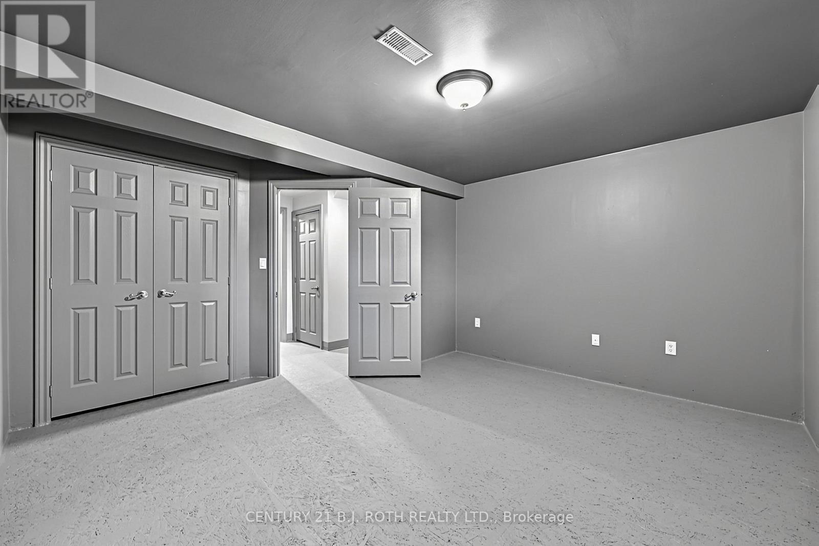 12 Lamont Crescent, Barrie (Ardagh), Ontario L4N 2G8 - Photo 23 - S13822274
