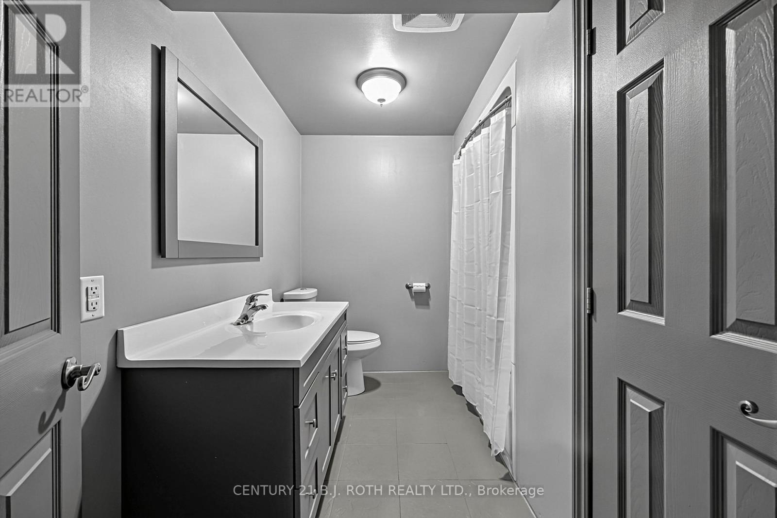 12 Lamont Crescent, Barrie (Ardagh), Ontario L4N 2G8 - Photo 25 - S13822274