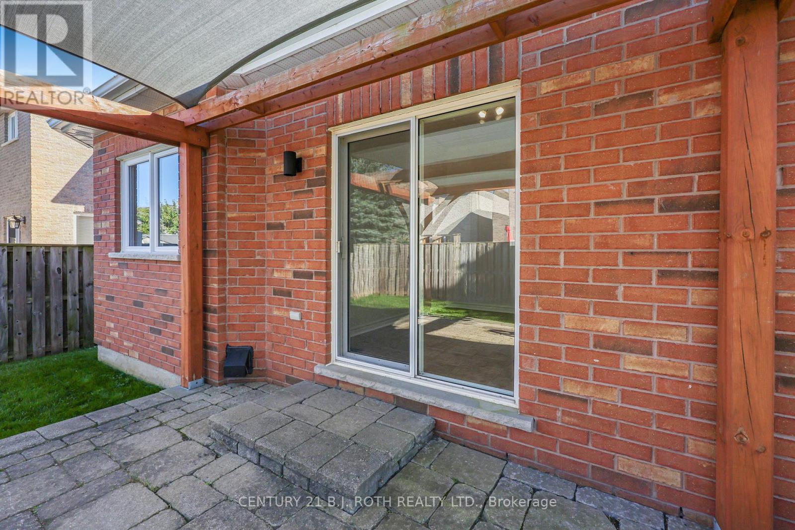 12 Lamont Crescent, Barrie (Ardagh), Ontario L4N 2G8 - Photo 29 - S13822274