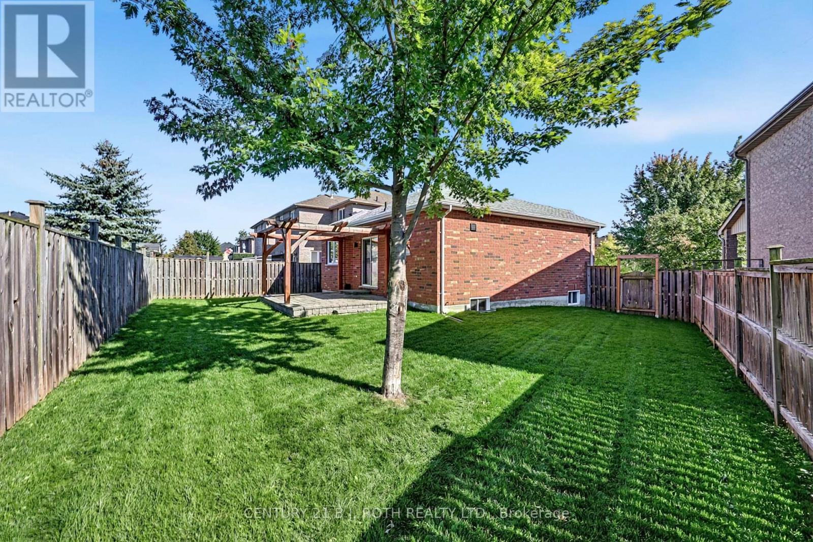 12 Lamont Crescent, Barrie (Ardagh), Ontario L4N 2G8 - Photo 32 - S13822274