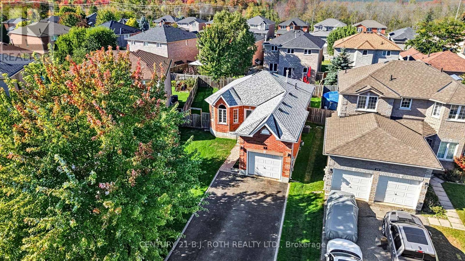 12 Lamont Crescent, Barrie (Ardagh), Ontario L4N 2G8 - Photo 33 - S13822274