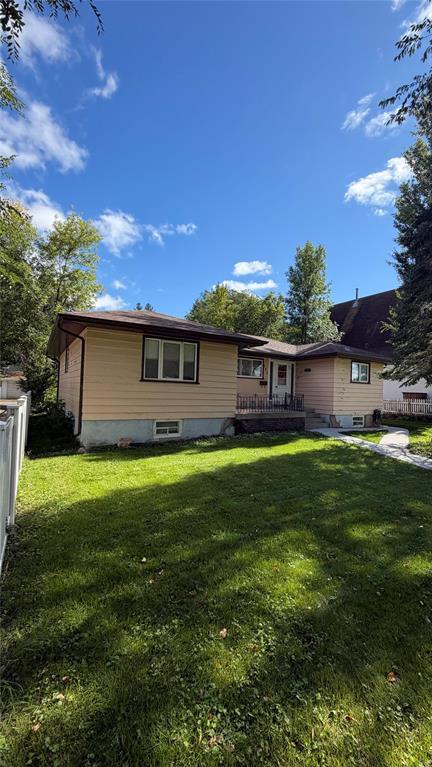 521 17TH Street Brandon Manitoba Canada R7A4Z6