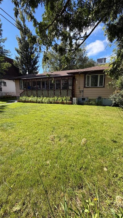 521 17TH Street Brandon Manitoba Canada R7A4Z6 3