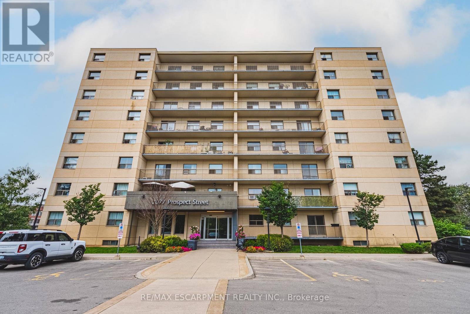 104 - 2077 PROSPECT STREET, Burlington, Ontario