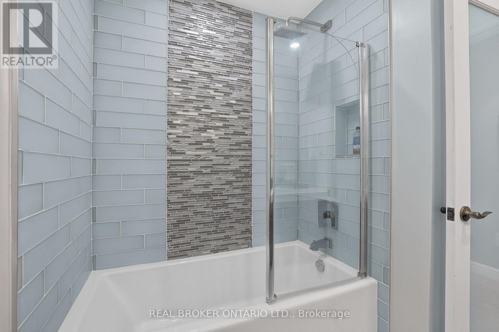 20417 Centre Street, East Gwillimbury, Ontario  L0G 1M0 - Photo 28 - N13819556