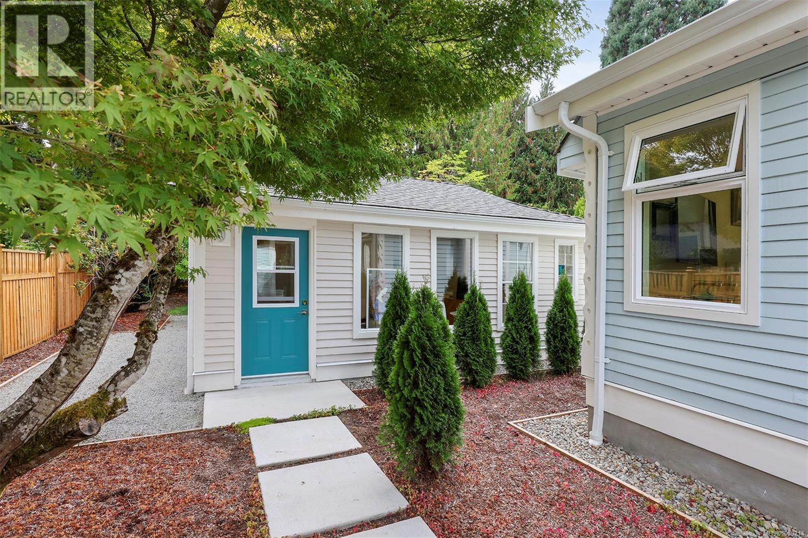164 Crescent Rd E, Qualicum Beach, British Columbia V9K 1L6 - Photo 10 - 1050214