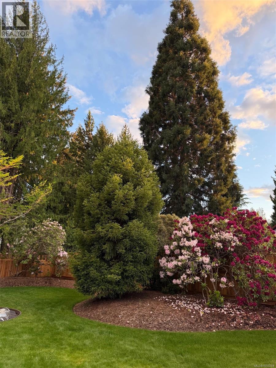 164 Crescent Rd E, Qualicum Beach, British Columbia V9K 1L6 - Photo 61 - 1050214