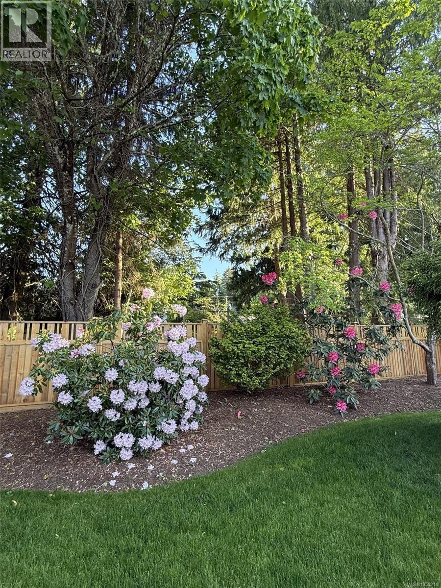 164 Crescent Rd E, Qualicum Beach, British Columbia V9K 1L6 - Photo 66 - 1050214