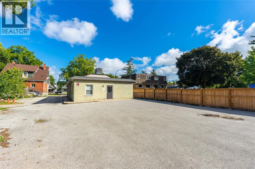 239 Ontario Street, Sarnia, Ontario  N7T 1L6 - Photo 24 - 26020979