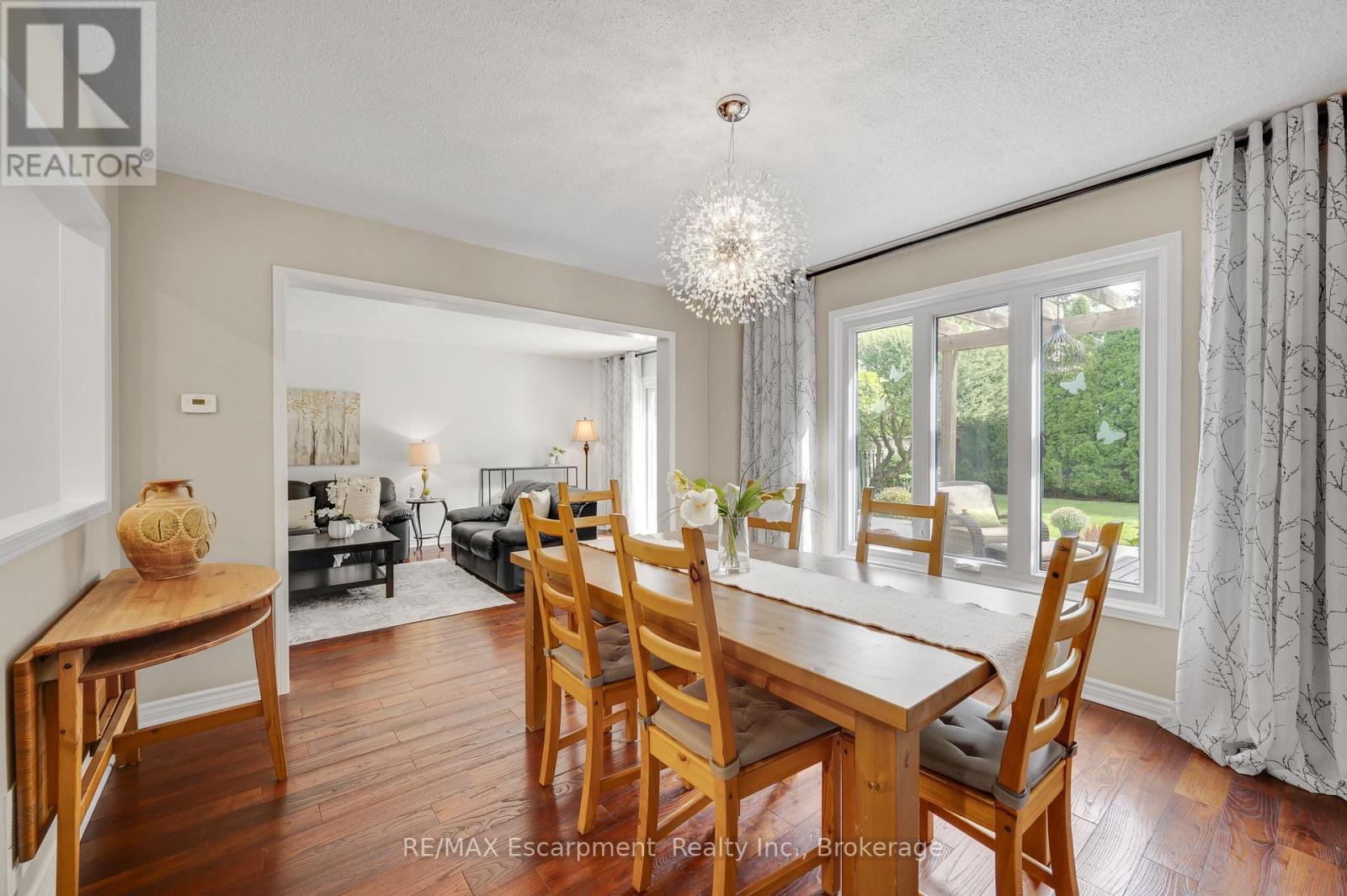 1194 Old Oak Drive, Oakville, Ontario  L6M 3K7 - Photo 11 - W13822368