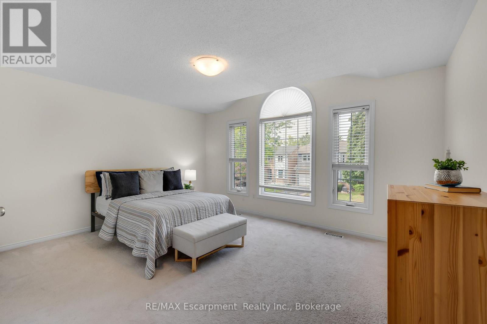 1194 Old Oak Drive, Oakville, Ontario  L6M 3K7 - Photo 21 - W13822368