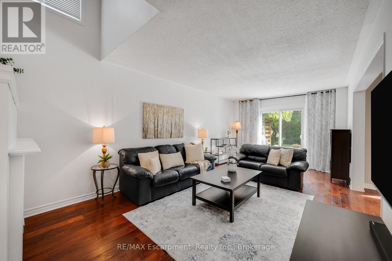 1194 Old Oak Drive, Oakville, Ontario  L6M 3K7 - Photo 7 - W13822368